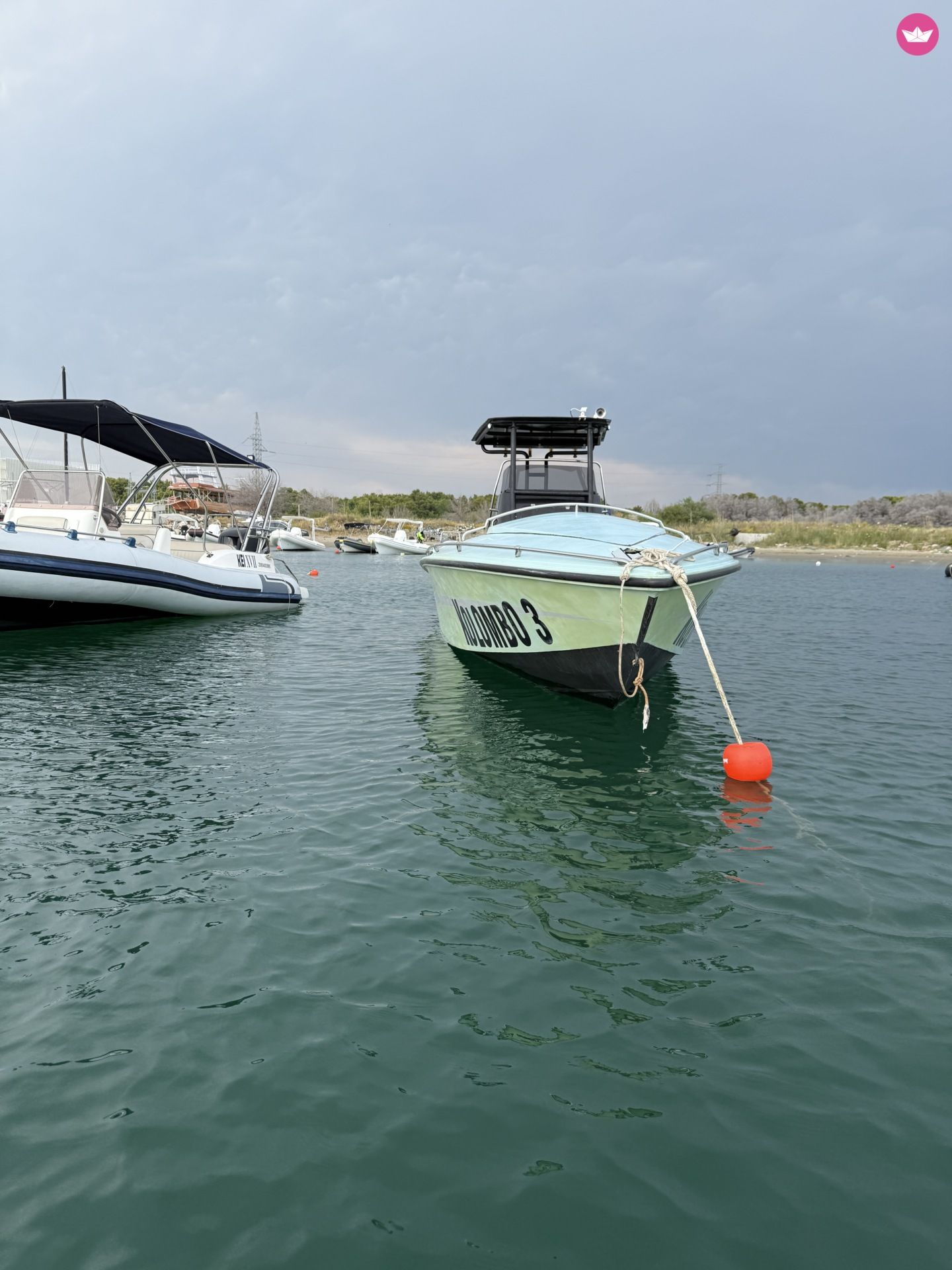 Bateau à moteur Kolombo 3