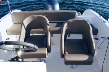 Orca III  Disfrútala! la más alquilada!  dispone de Molinete Eléctrico para tus fondeos!