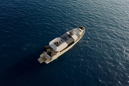 Noleggio Yacht a motore Arcadia A85 Napoli