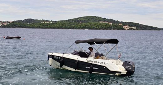 Trogir Motorboat Husaria 570 BR alt tag text