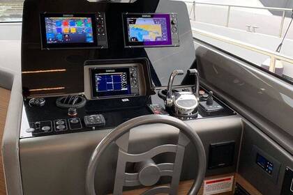 Miete Motorboot  Ferretti 450 Rogoznica