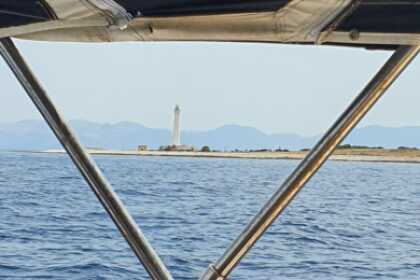 Veleggiate, Tuffi, Snorkeling, Trekking, Abbufate non si riposa quasi mai