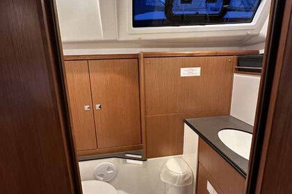 Noleggio Barca a vela Bavaria Yachtbau Bavaria Cruiser 37 - 3 cab. Morter-Incoronate