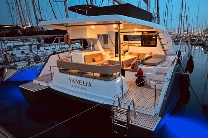 Alquilar catamarán de lujo en Barcelona