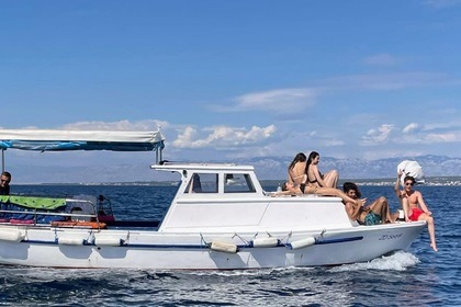 PrivateTour with  9 meters traditional Wood boat