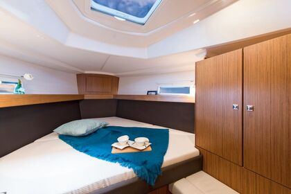 Hyra båt Segelbåt Bavaria Bavaria Cruiser 37 Krk