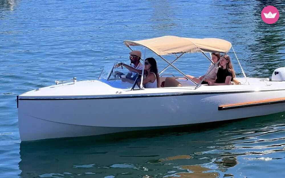 Bateau à moteur Canna B-one 10cv 2
