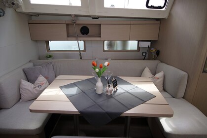 Verhuur Zeilboot Bénéteau Oceanis 46.1 Marina Frapa