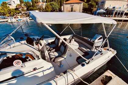 Jeanneau Cap Camarat 7.5 WA