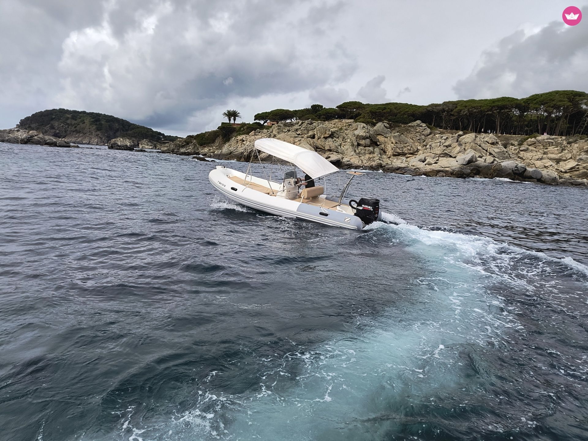 Bateau à moteur Zodiac MEDLINE II 140cv 5