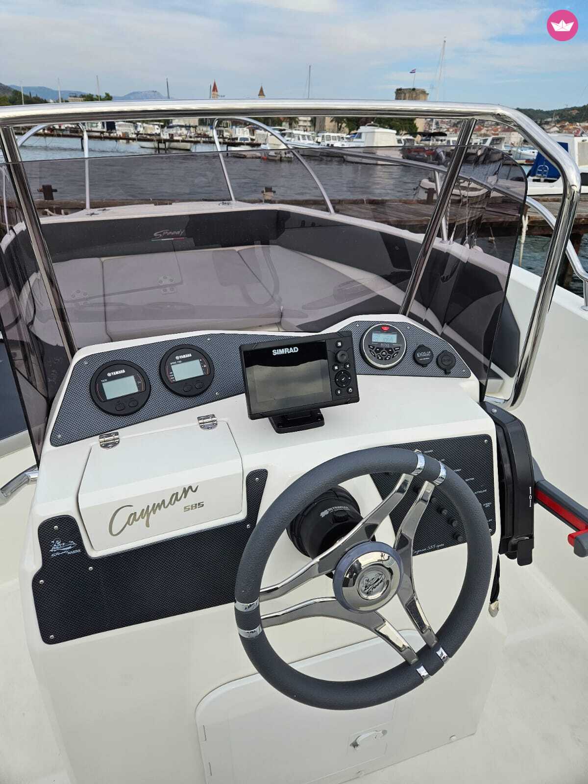 Bateau à moteur Cayman Yacht 585 150cv 7