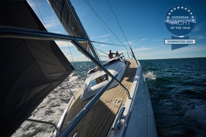 Charter Sailboat Northman Maxus 35 Valencia