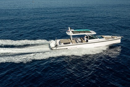 Charter Motorboat Axopar 37 Valletta