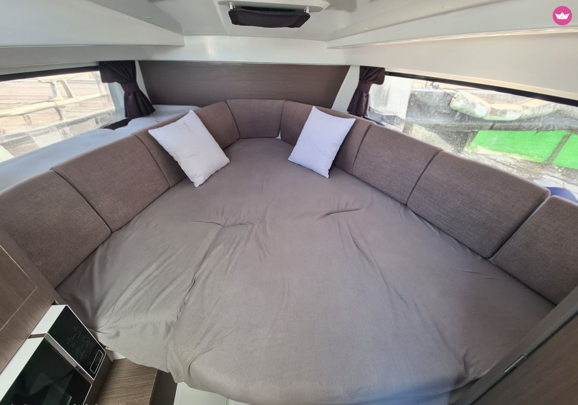 Bateau à moteur Beneteau Flyer 8 Sundeck 350cv 5