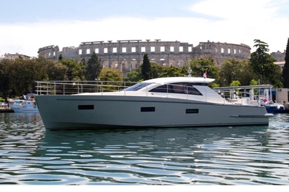 Rental Motor yacht Cyrus Cyrus 13.8 hard top Tivat