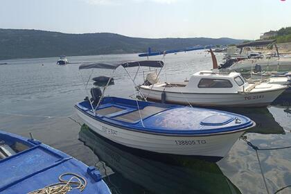 Hire Boat without licence  Jugoplastika Vega 1 Poljica, Marina