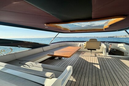 Bosphorus Yacht Tour: A Voyage Through Istanbul's Majesty