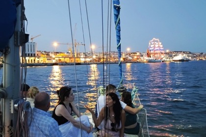 Private 2h sailboat river tour