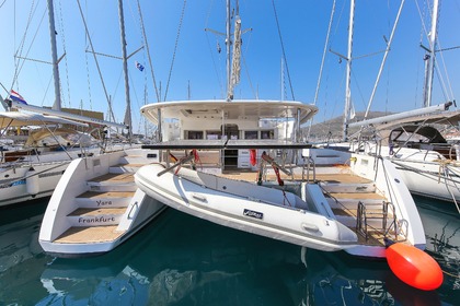 Rental Catamaran Lagoon-Bénéteau Lagoon 450 F - 4 + 2 cab. Lefkada