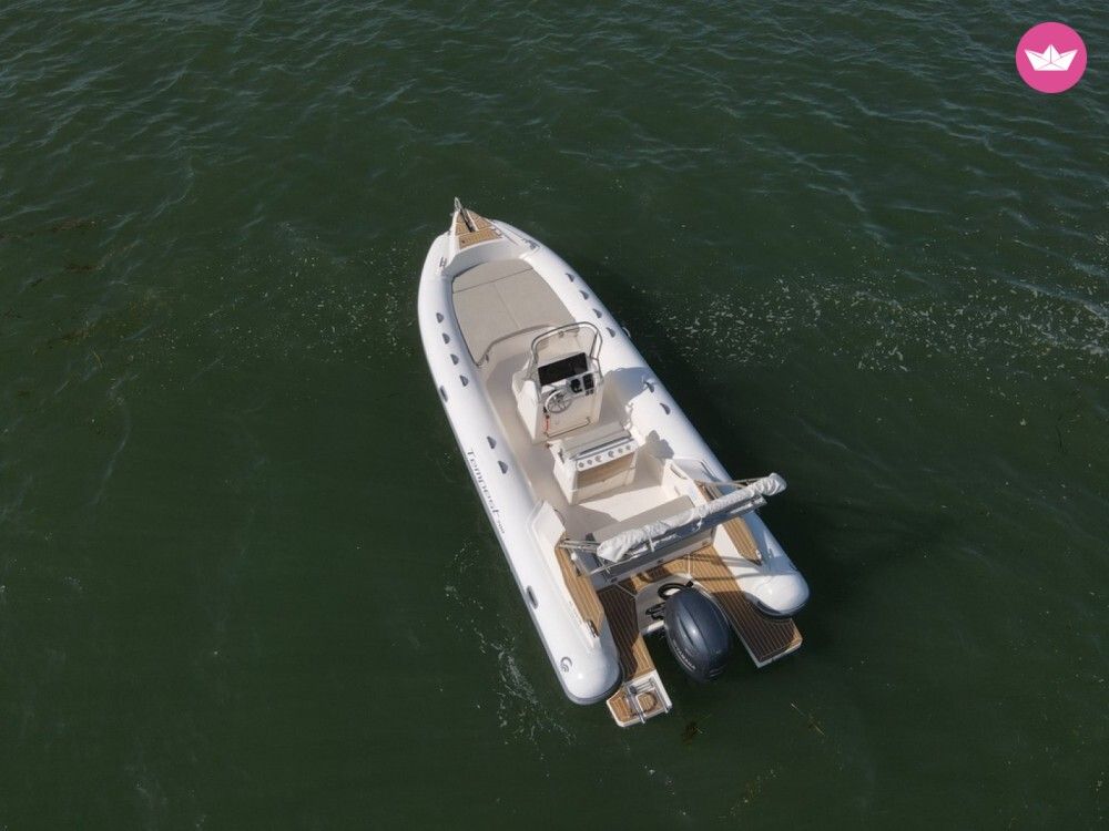 Semi-rigide Capelli Capelli Tempest 700 Luxe 200cv