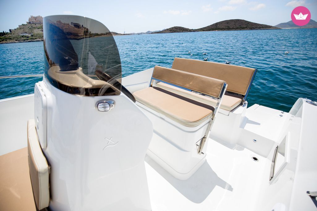 Bateau à moteur Astilux 600 Open 140cv 5