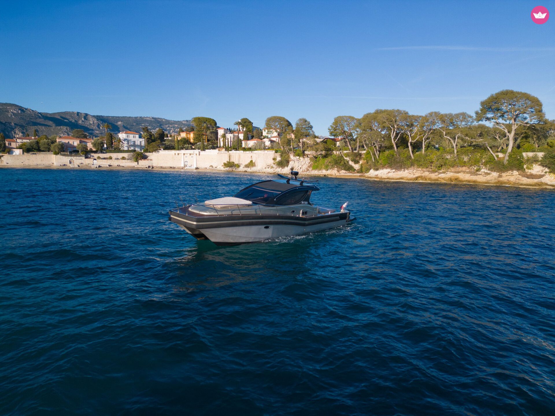 Bateau à moteur Yacht Industries Insta/tender cat 45 630cv 4