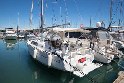 Noleggio Barca a vela Bénéteau Oceanis 35 Pomer