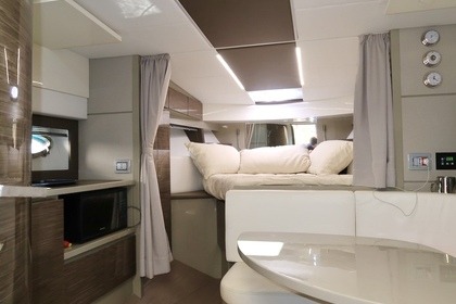 Charter Motorboat Austin Parker 36 Positano