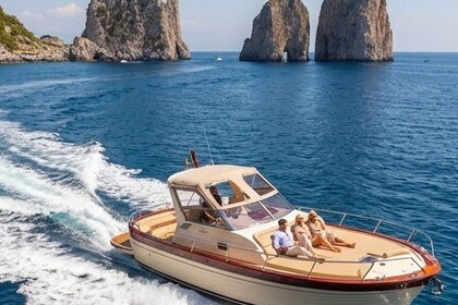 Charter Motorboat Gozzo Jeranto 8 Open Positano