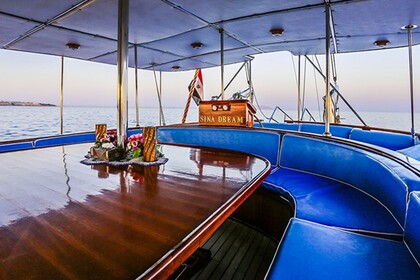 **Pirates Luxury Cruise – Ras Mohammed & White Island** €110/person