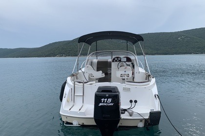 Rental Motorboat Quicksilver 540 Cruiser Trget