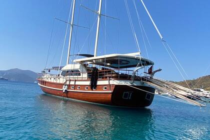 Rental Gulet Traditional Gulet with a capacity of 10 people Ketch Marmaris