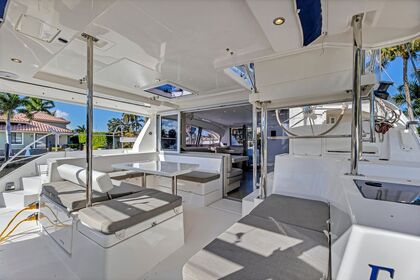 Hire Catamaran Robertson & Caine Leopard 40 Propriano