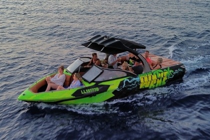 Private Boat Trip Malibu Wakesetter