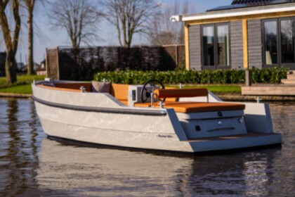 Hire Motorboat Qrafter e-Qruiser 600+ Premium Loosdrecht