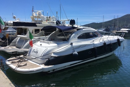 Czarter Jacht luksusowy Sunseeker Predator HT Cannes