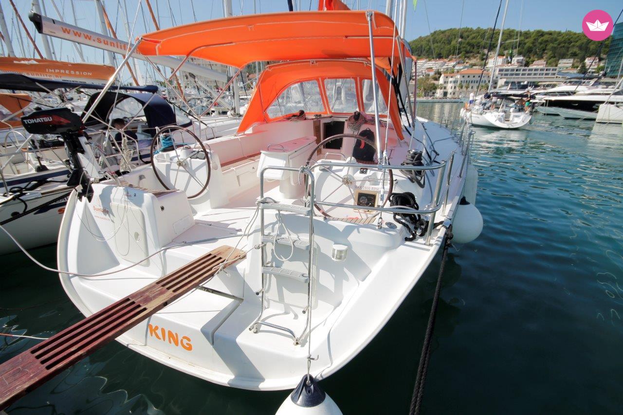 Rental Sailboat Beneteau Cyclades 50.4 Sliema
