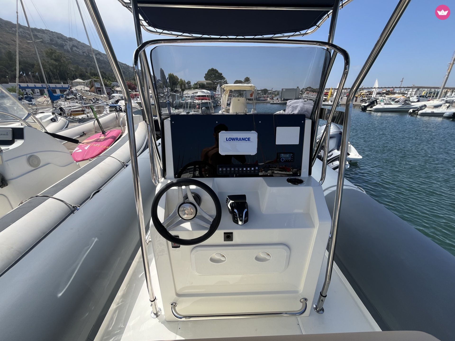 Semi-rigide Capelli Tempest 900 300cv 7