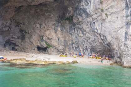 Unforgettable Speedboat Tour in Dubrovnik - Explore Caves, Beaches, and Legends!