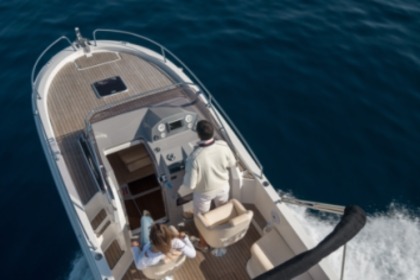 Hire Motorboat Atlantic 730 Sun Cruiser Krk