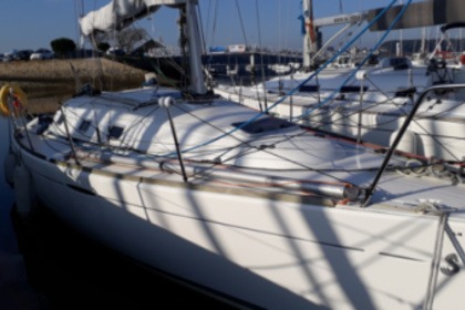 Charter Sailboat First 31.7 Larmor-Plage