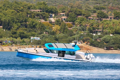 Rental Motorboat Axopar 37XC Cross Cabin Laurium