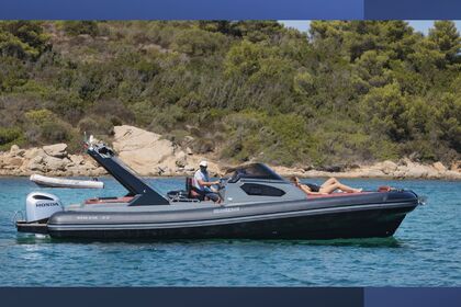 Hyra båt RIB-båt Salpa Soleil 33 San Teodoro