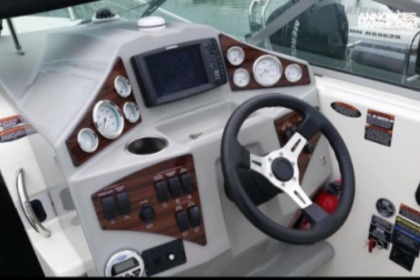 Enjoy between lake and mountains aboard our magnificent Bayliner 255!