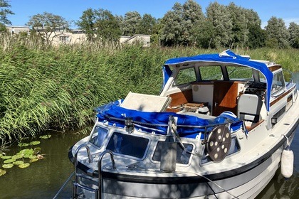 Saga 27 AC varen in Friesland