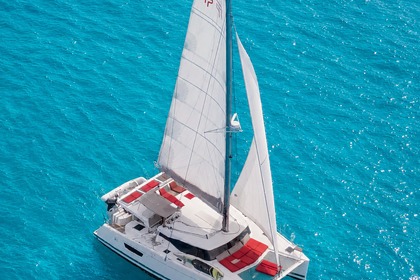 Hyra båt Katamaran Fountaine Pajot Lucia Nice