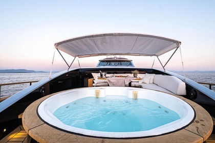 38m HR Yacht with 2 Jacuzzi B87!
