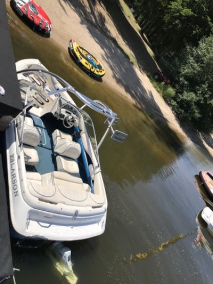 Location Bateau à moteur Larson Sei 174 7Ft Bowrider Montsauche-les-Settons