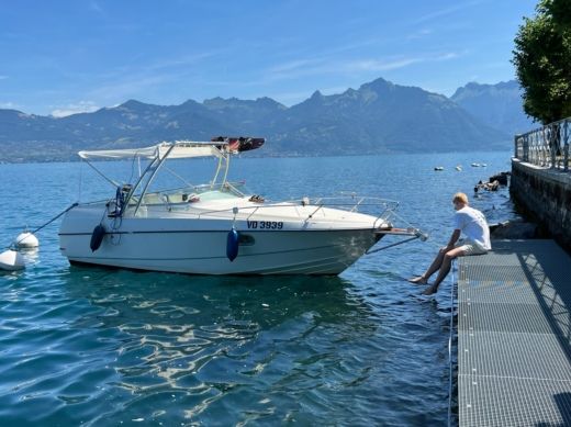 Vevey Motorboat Bénéteau Grand Flyer 6 GP alt tag text