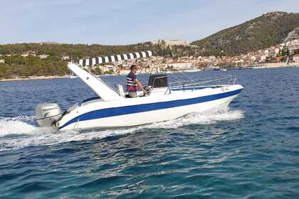 Hyra båt Motorbåt Speeder 680 Open Hvar